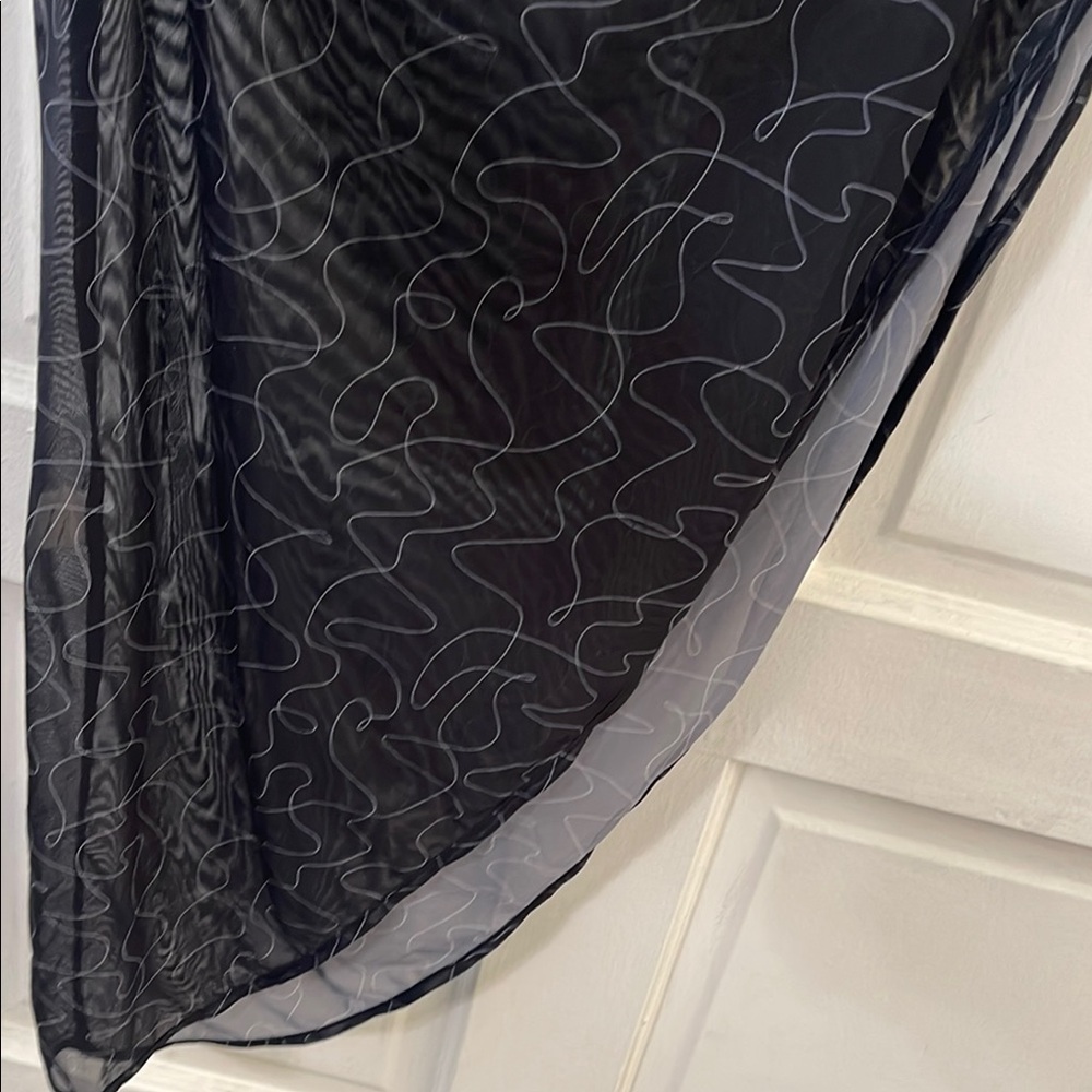 Chic Black Long Sleeve Swim Coverup - Picture 2 of 7